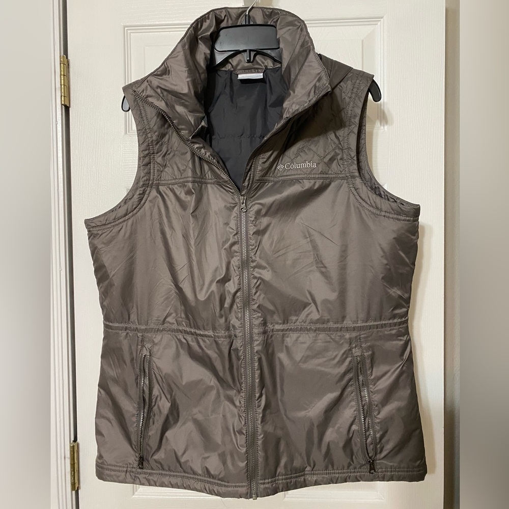 Columbia vest